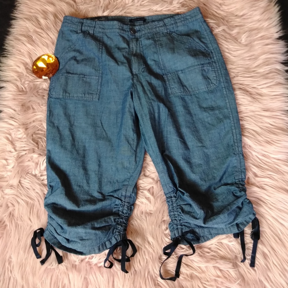 Bandolino Women's Blue Capri Short Belted Sz 10